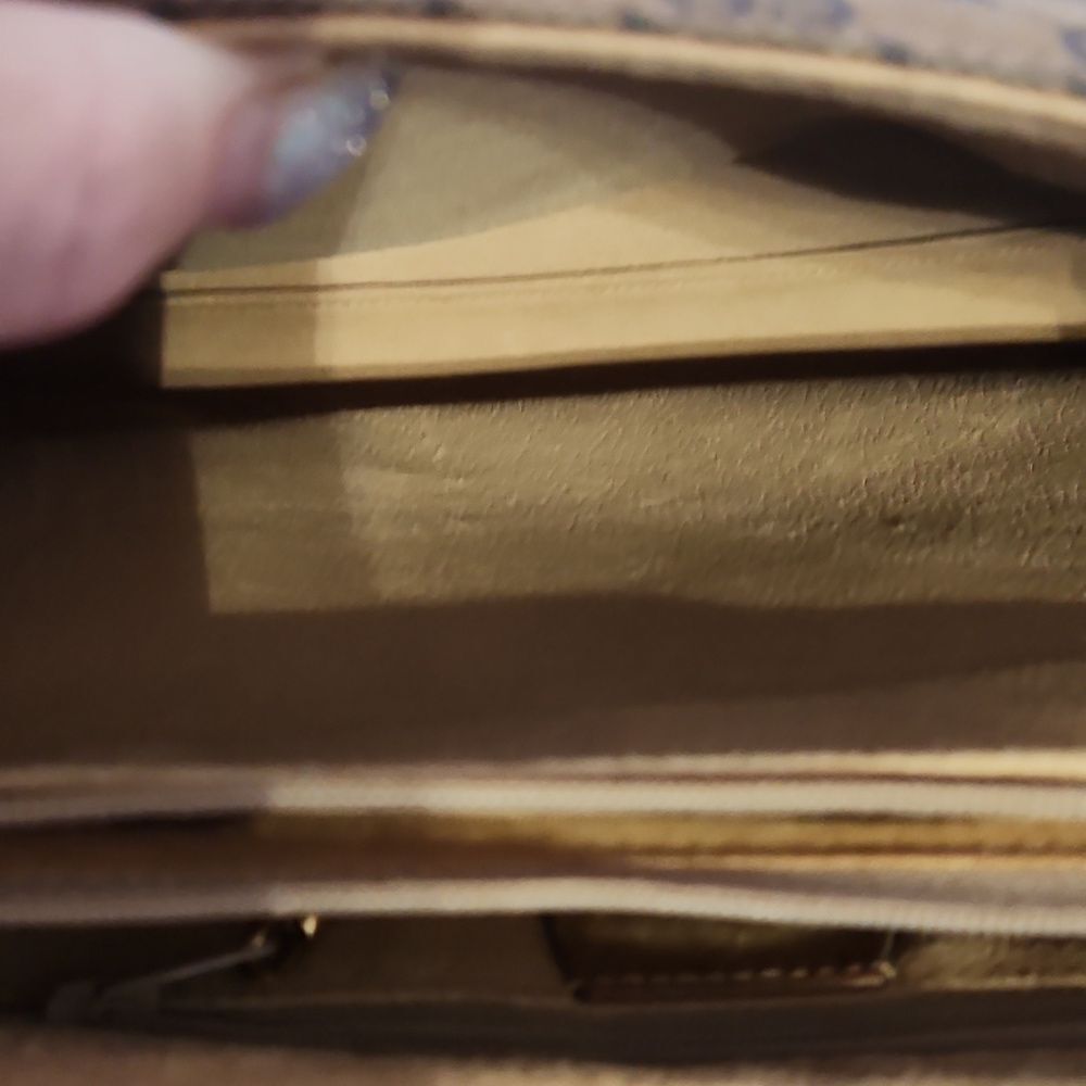 Gucci GG Canvas Tan and Brown Monogram Bag - Picture 7 of 14